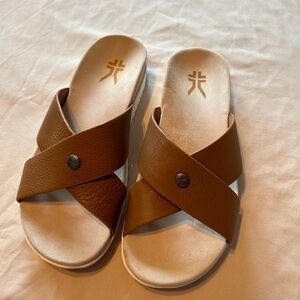 Kuru Breeze Comfort Slides On Sandals Women Size 9 Arch Support Heel Hugging